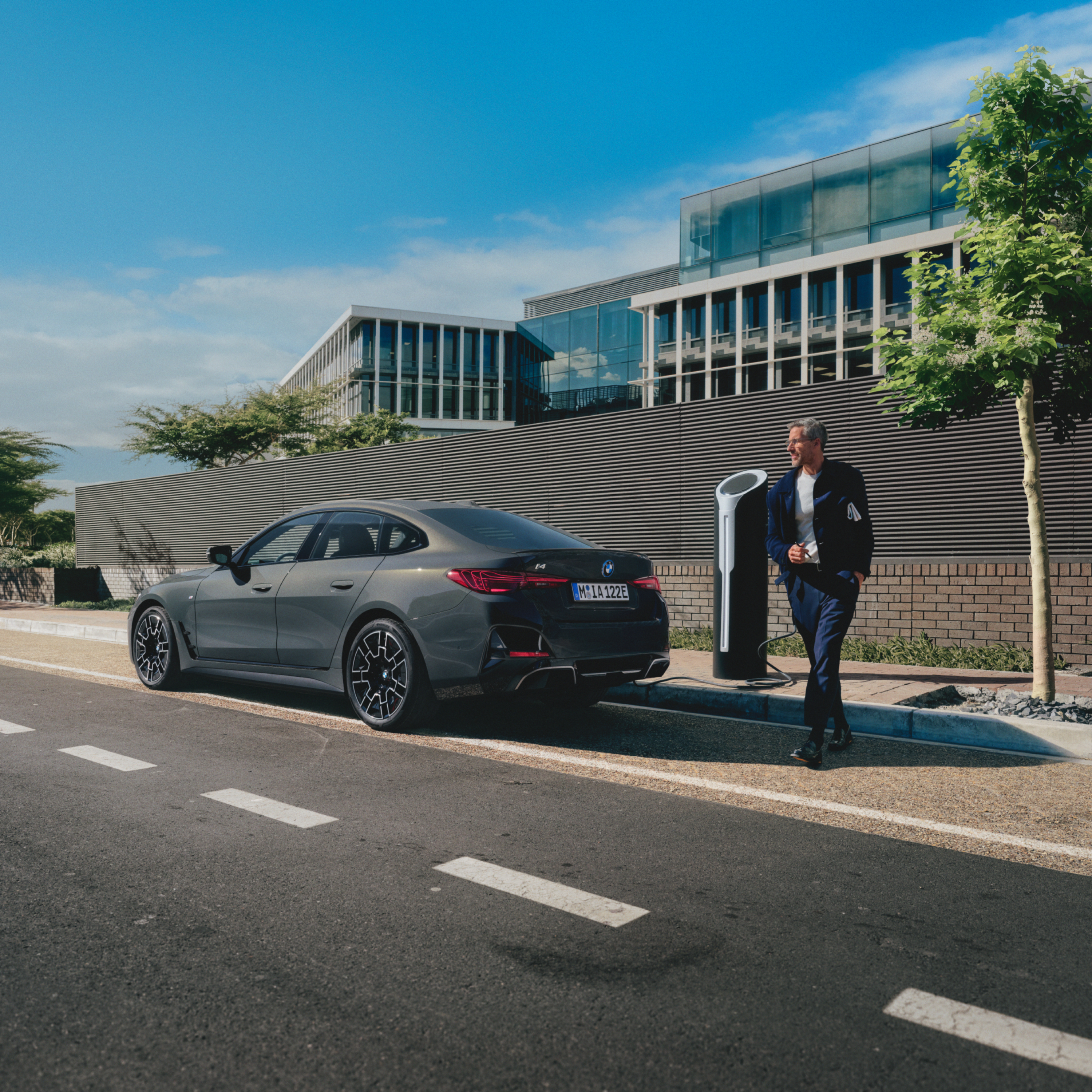 خيارات نظام الشحن BMW Charging