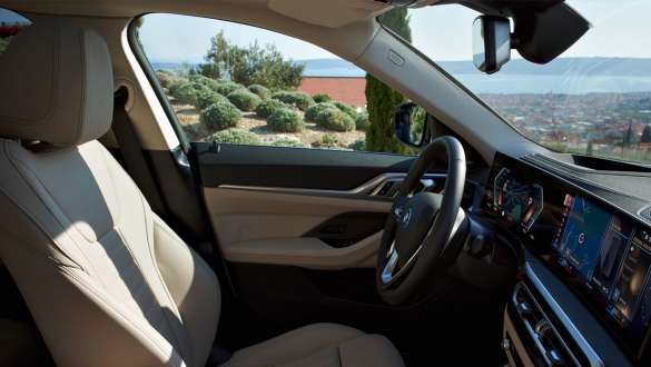 Front seats BMW i4 G26 2021 interior 