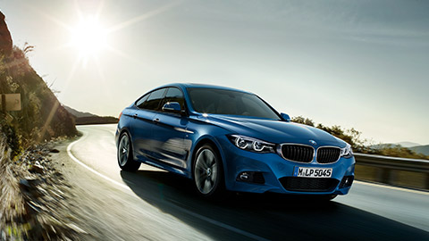 منظر أمامي ثلاثي الزوايا للجيل السادس من السيارة BMW الفئة 3 غران توريزمو F34