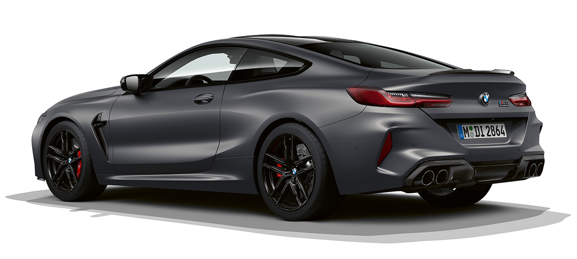 The BMW M8 Coupé F92 LCI Facelift 2022 BMW Individual paintwork