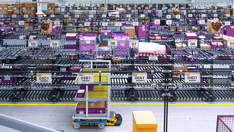 BMW Special Sales Sustainability Hub Social Suppy chains Warehouse with packages 