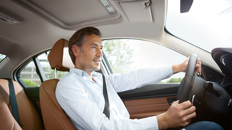  الترتيب لتجربة القيادة.